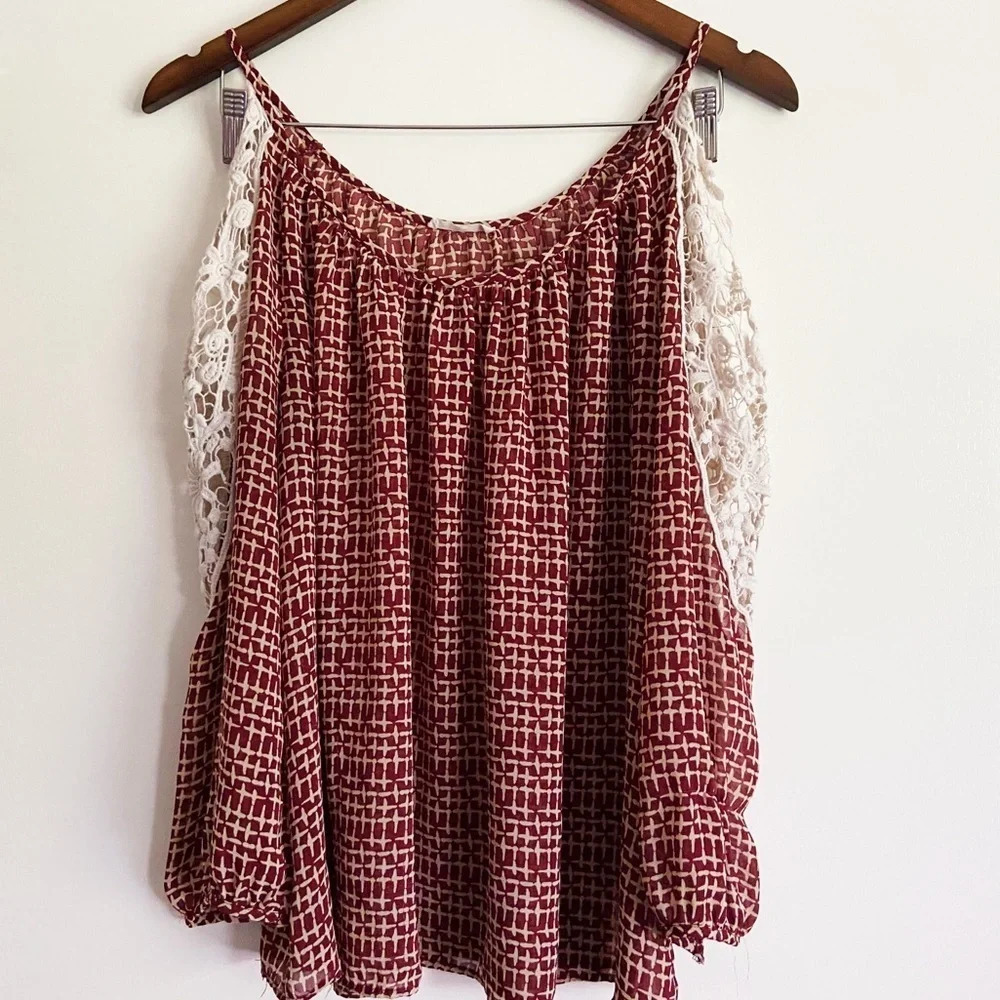 Pattern Cold Shoulder Floral Lace Blouse Size Large Red STYLE T22284RK